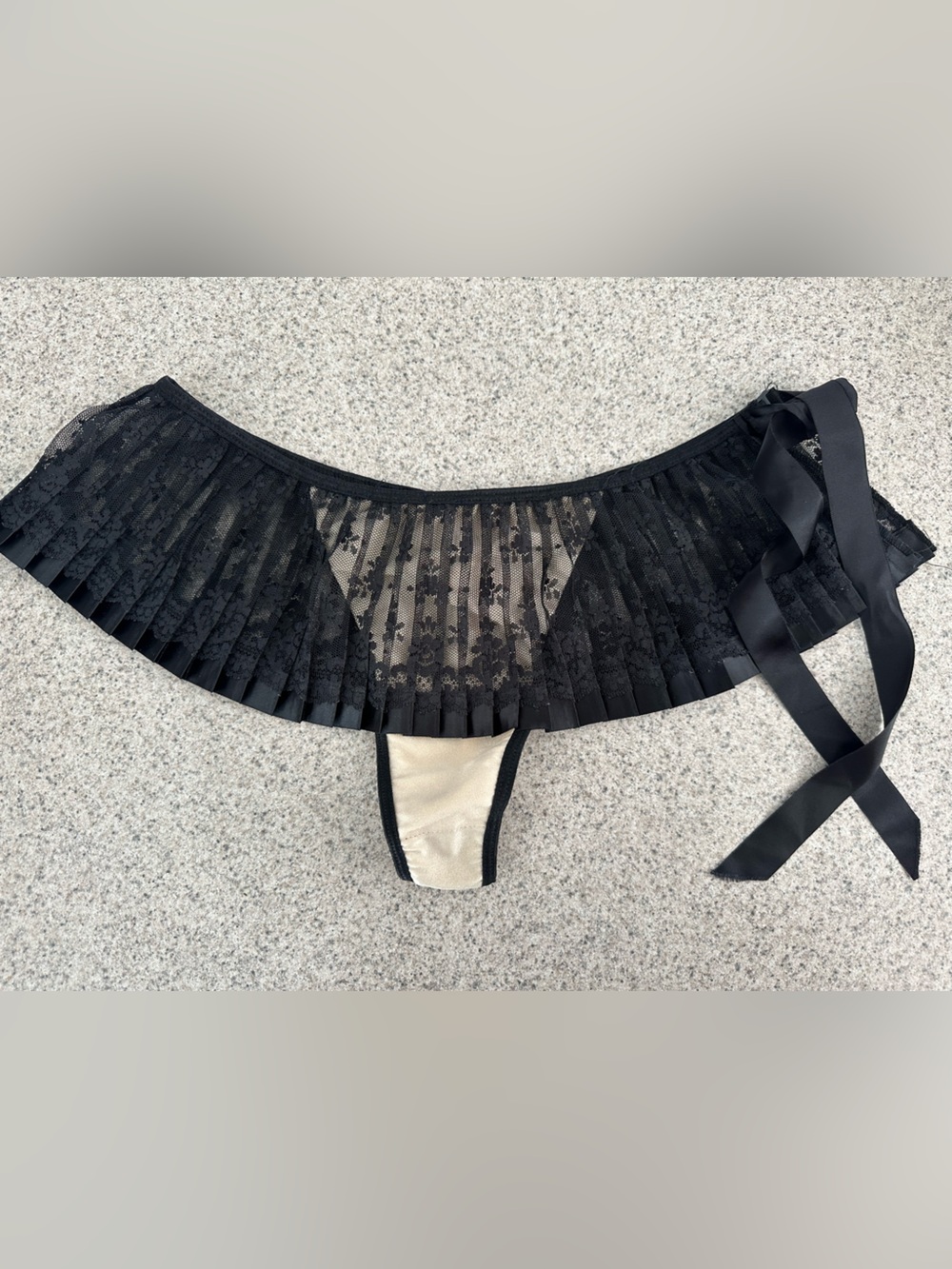 Frederick’s of Hollywood FOH Black Lace Pleated thong panty with Ribbon Ties